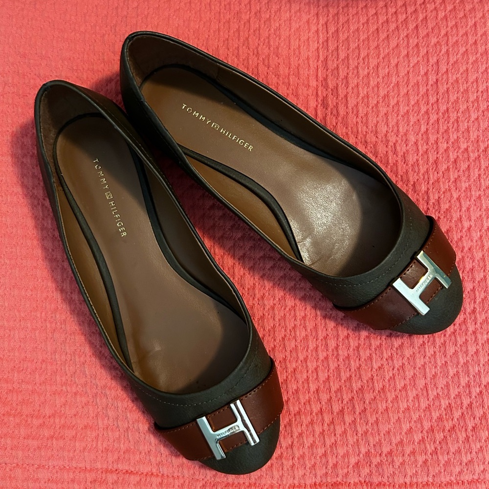 Tommy Hilfiger flats